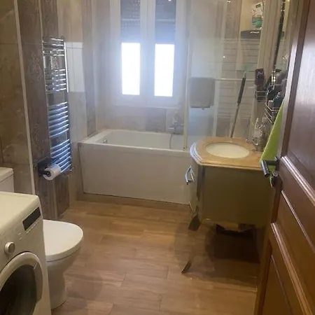 Apartment Pure Gold Spacieux Haut-standing 90m2 / 5 Min Frm Everything *